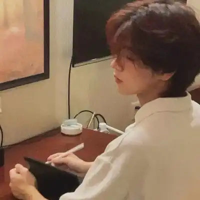 石新彤